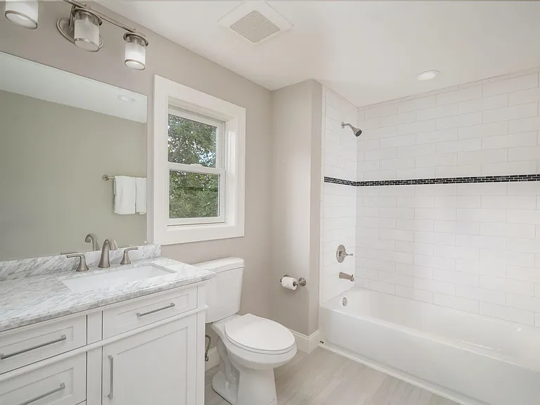 2 South St #B — Photo 6