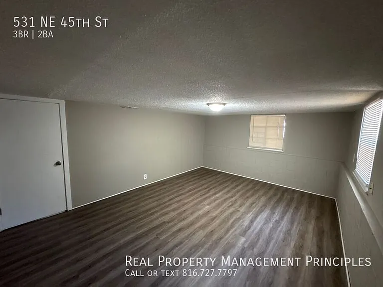 531 NE 45th St — Photo 12
