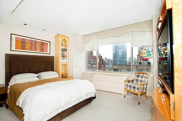 Sold by Keller Williams NYC | media 22