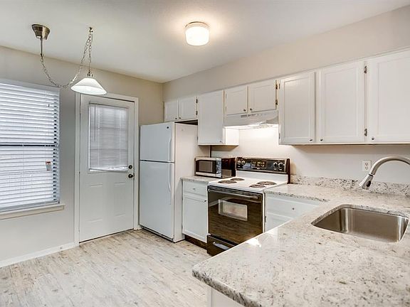 4th image of 1809 W Spring Creek Pkwy #2