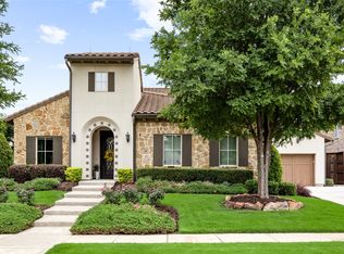 655 Creekway Dr, Irving, TX 75039