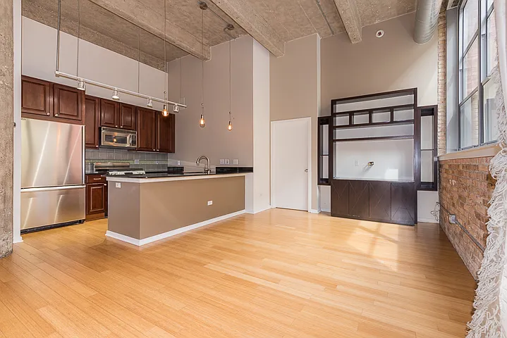 1735 N Paulina St #206 — Photo 3
