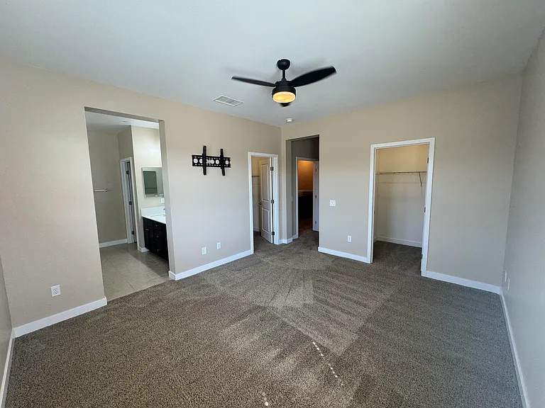 Bedroom 1 - Master - view 3