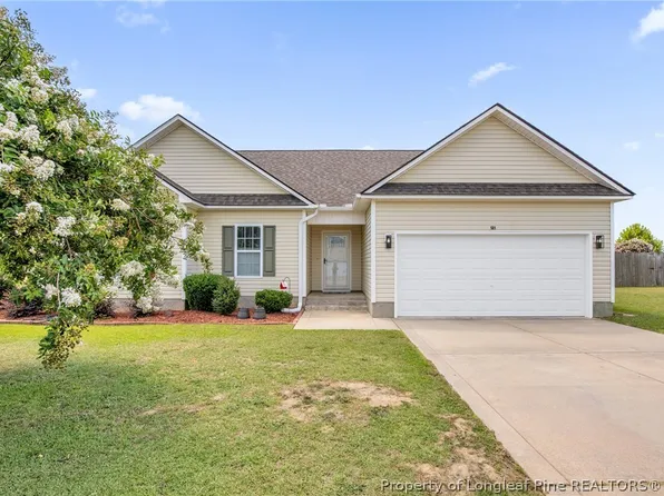 121 Maltese Dr, Raeford, NC 28376