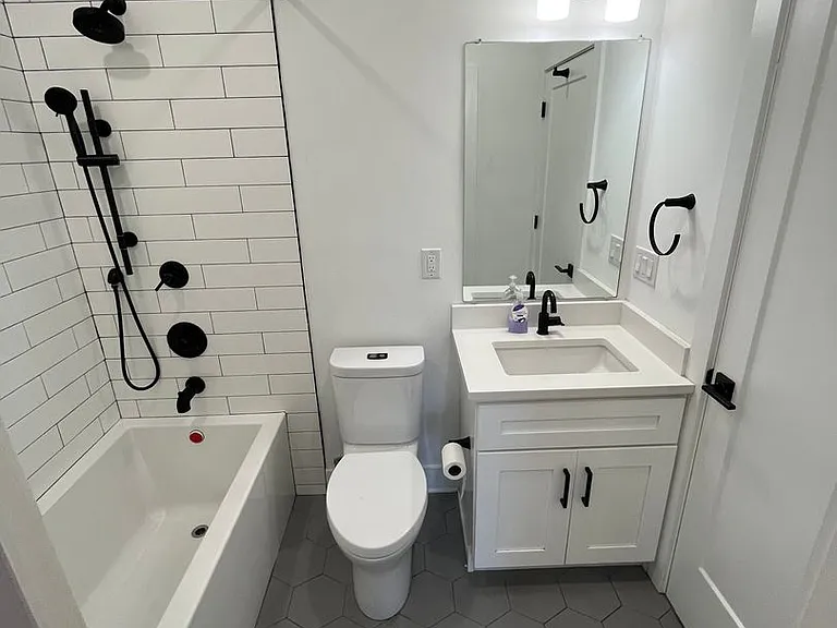 85 E Sharpnack St — Photo 20