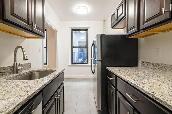 Rented by Hillel Realty Group | media 1