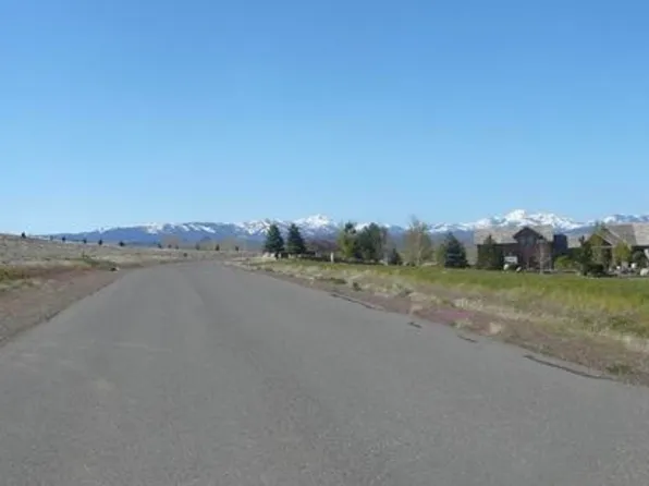 1111 Cortez Ln, Gardnerville, NV 89410