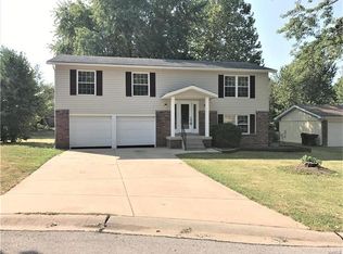 112 Phyllisaire Ct, Saint Peters, MO