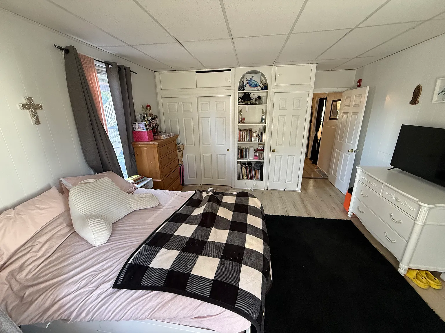 1 bed, 450 sqft, $2,000 — Photo 2