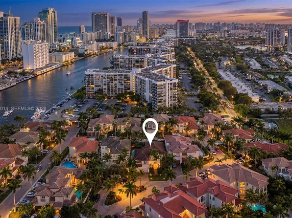 822 Meridian Ln, Hollywood, FL 33019