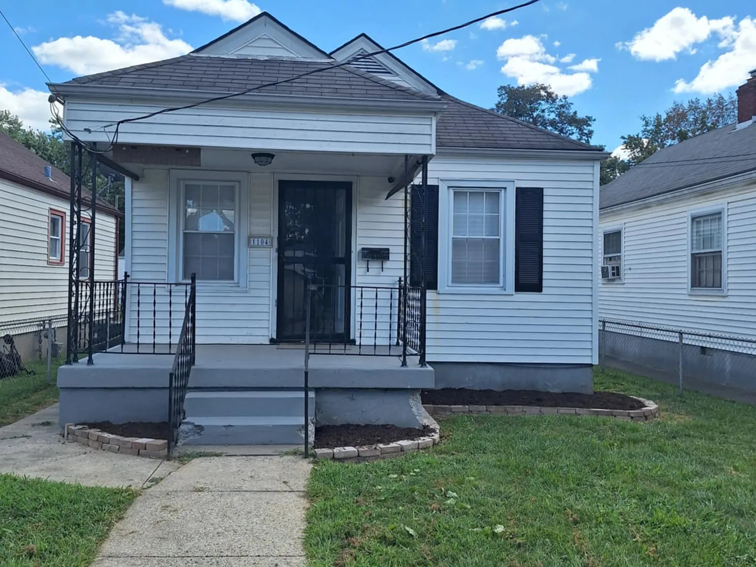 2 bed, 720 sqft, $1,200 — Photo 3