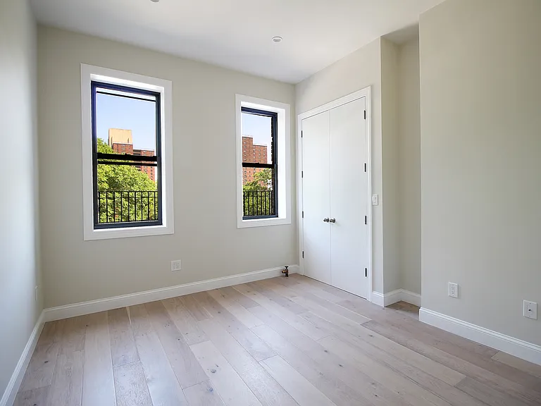 940 Street Nicholass Ave #1J — Photo 5