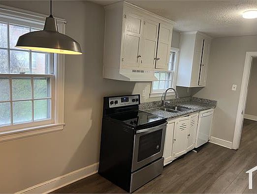 4th image of 604 Rollins St