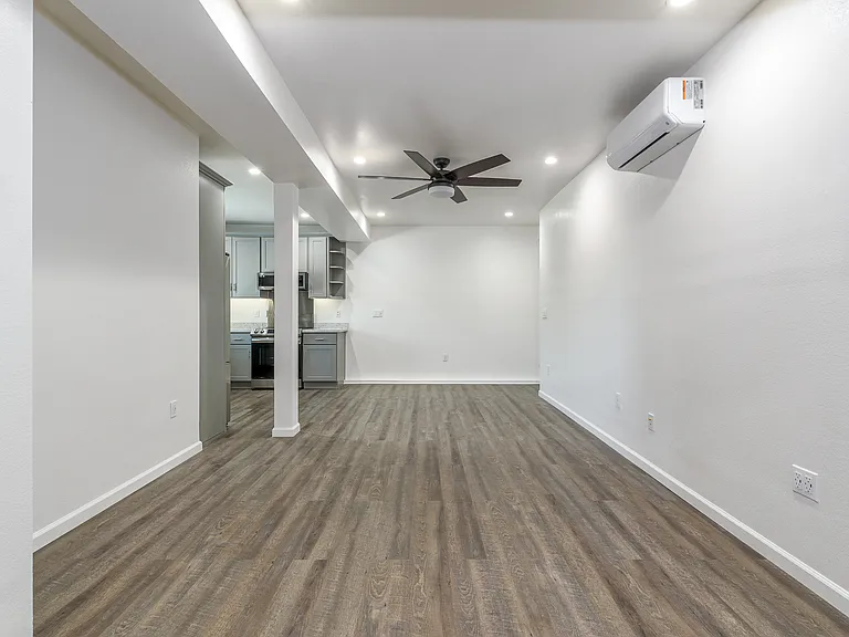 16318 Maubert Ave #B — Photo 8