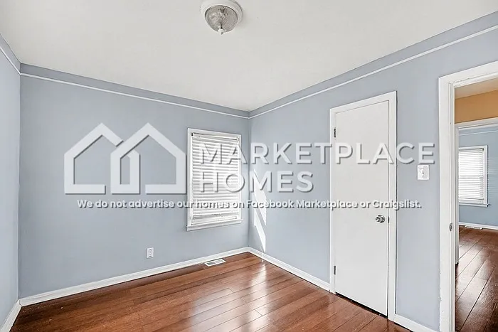 8212 Timken Ave — Photo 12