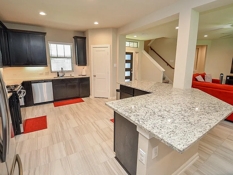 6807 Vista Ledge Dr — Photo 6
