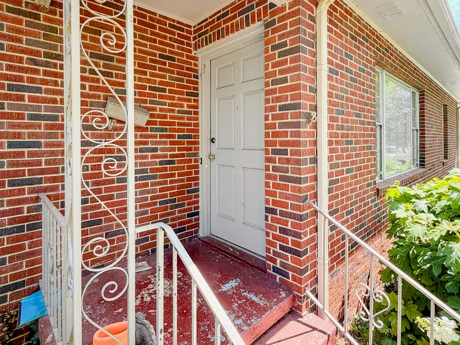 2 bed, 1.0 bath, 860 sqft, $1,150 — Photo 3