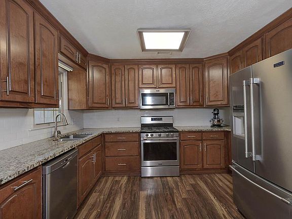 5th image of 3620 Ginger Dr