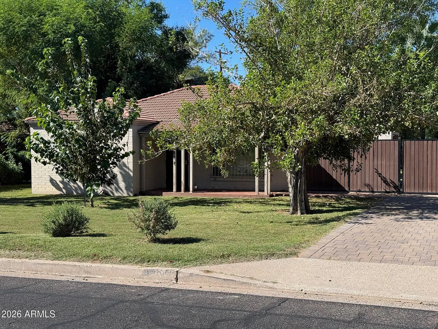 2 bed, 1100 sqft, $1,750 — Photo 2