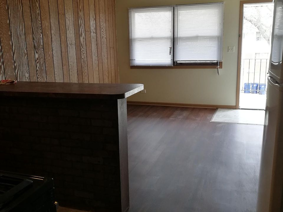 1st image of 450 S Belmont Ave