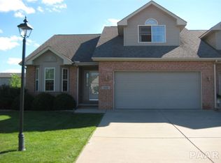 1828 Kingsbury Rd, Washington, IL 61571