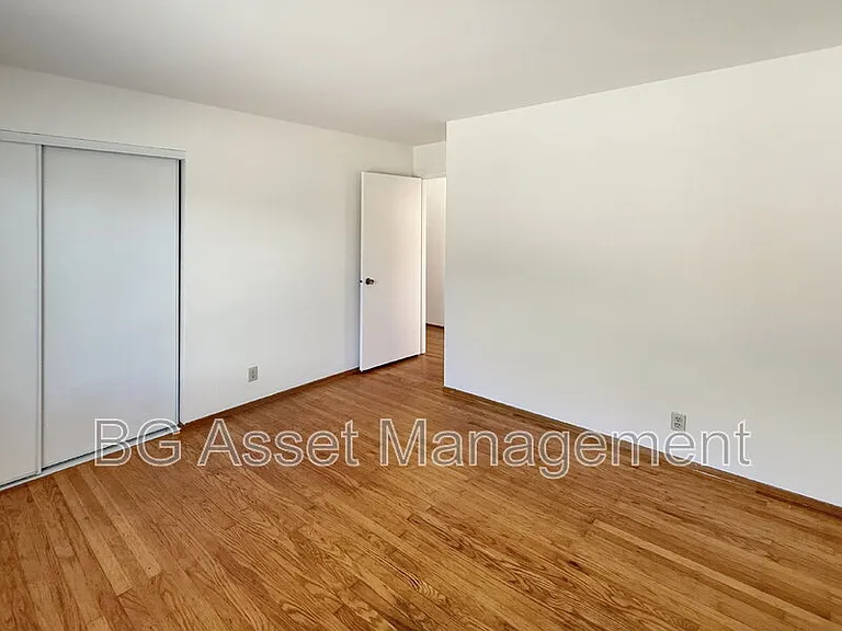 2672 Doidge Ave — Photo 15