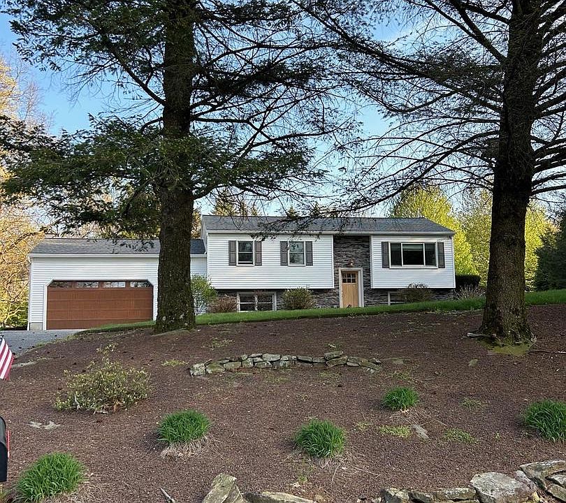 1st image of 18 Deer Path Rd