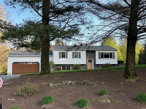 18 Deer Path Rd, Robesonia, PA 19551