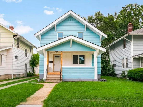 1046 Lawndale Ave, South Bend, IN 46628