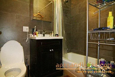 Rented by aptsandlofts.com