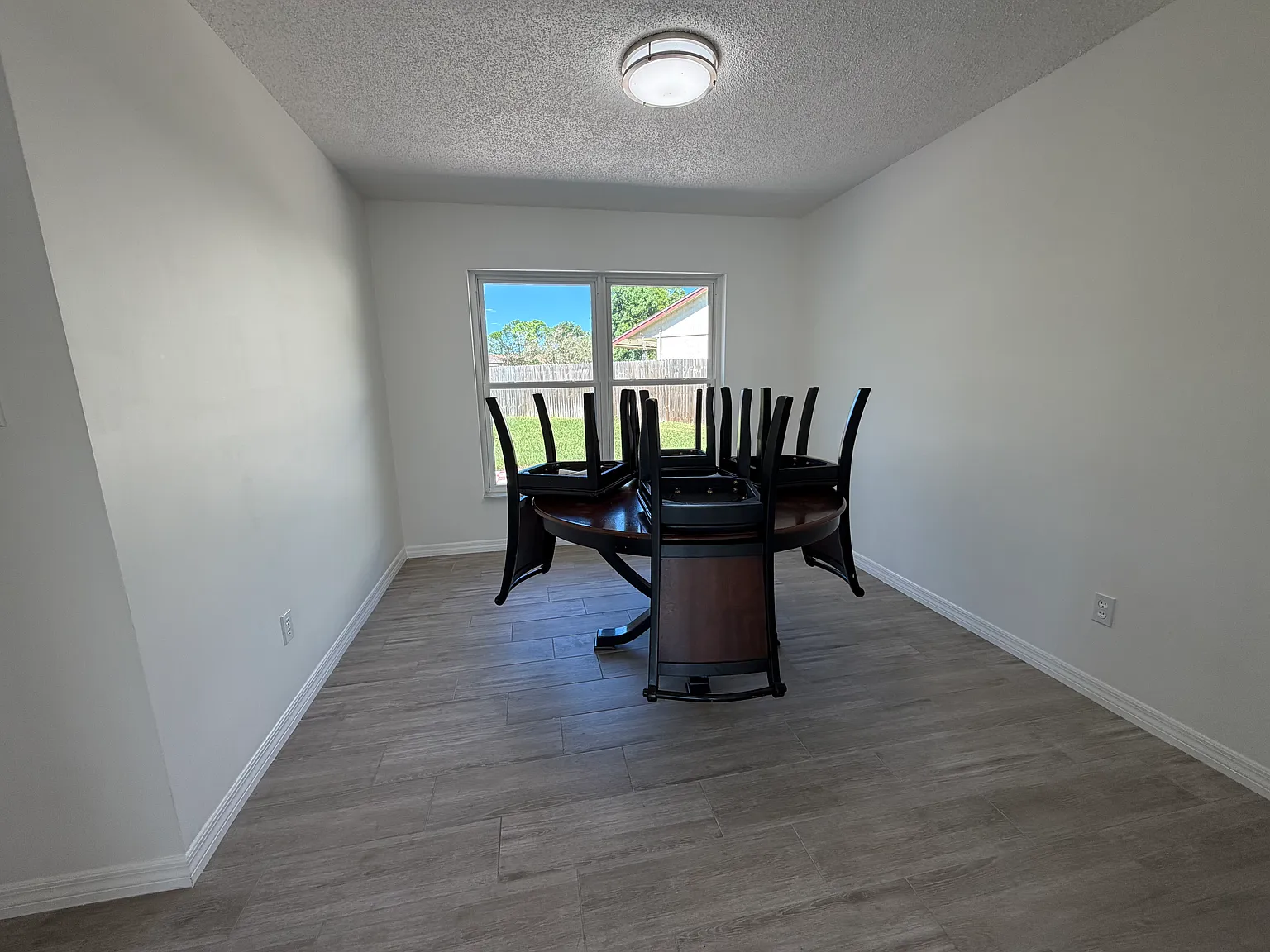 8042 Hook Cir — Photo 4