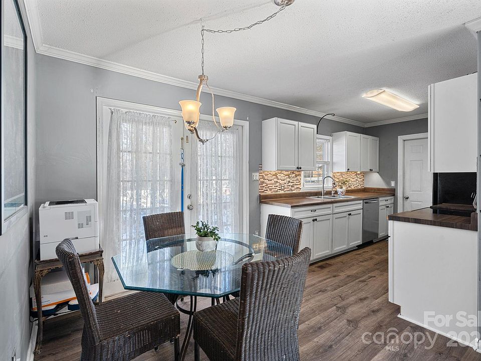 1st image of 174 Crosswhite Ln