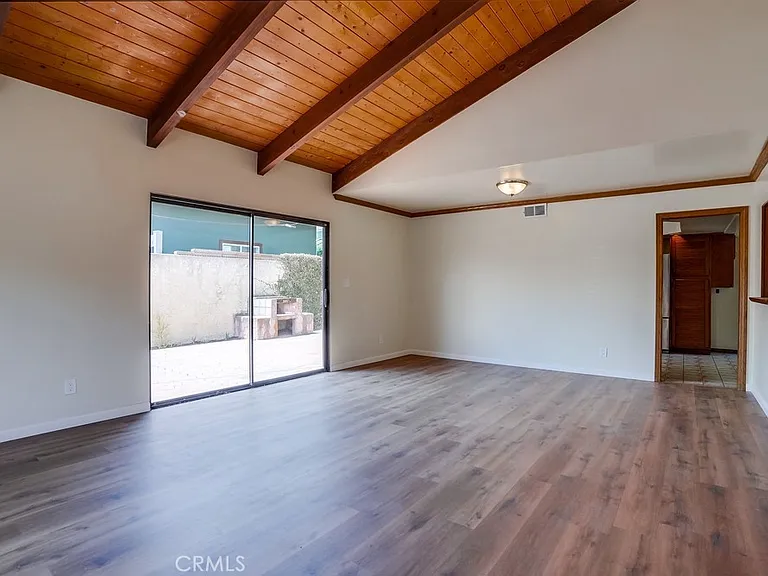 1307 Mackay Ln — Photo 18