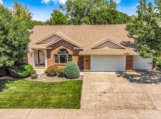 694 Moonridge Cir, Grand Junction, CO 81505