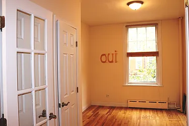Rented by aptsandlofts.com