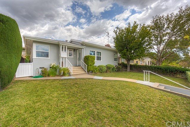 Beautiful home near downtown Whittier- Great neighborhood!