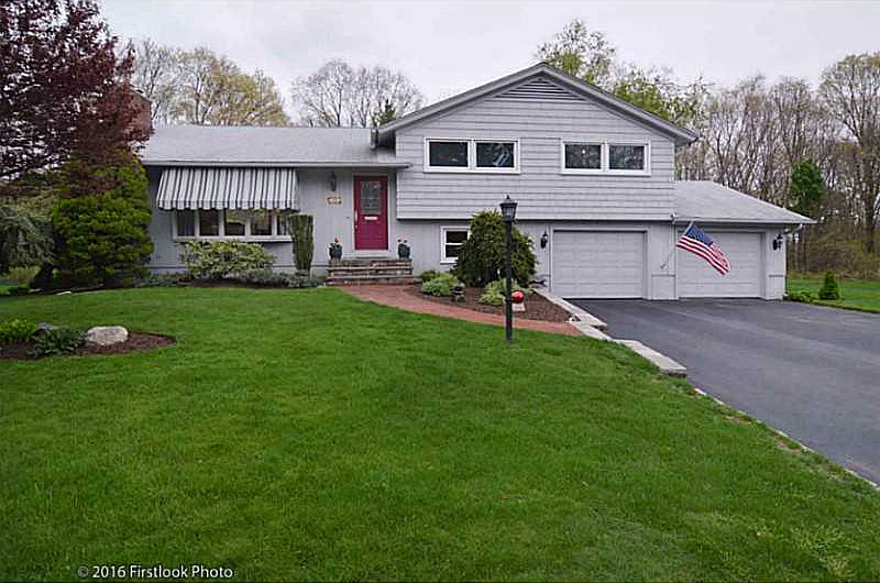 1st image of 75 Sweetbriar Dr