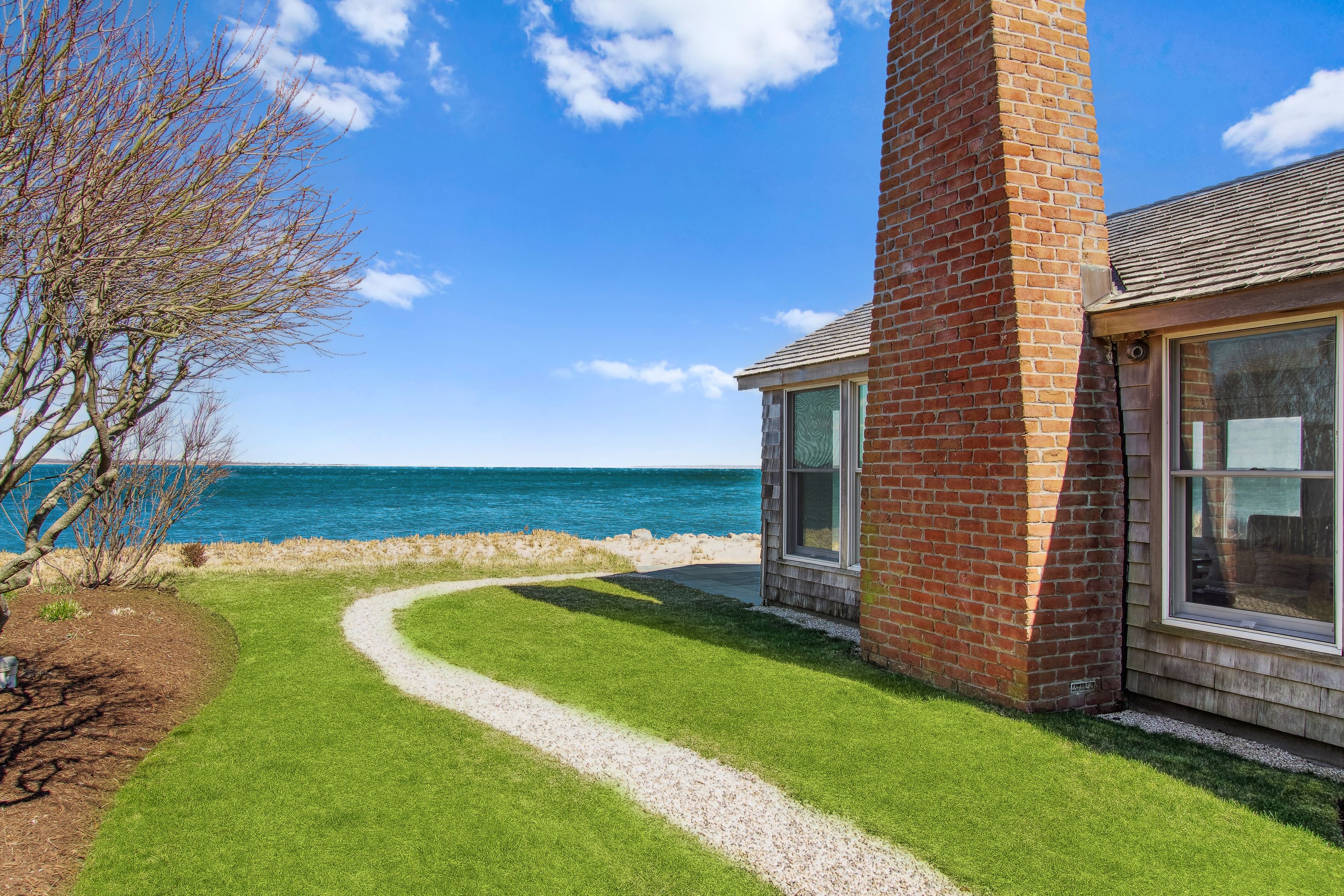 115 Gerard Dr, East Hampton, NY 11937 Out East