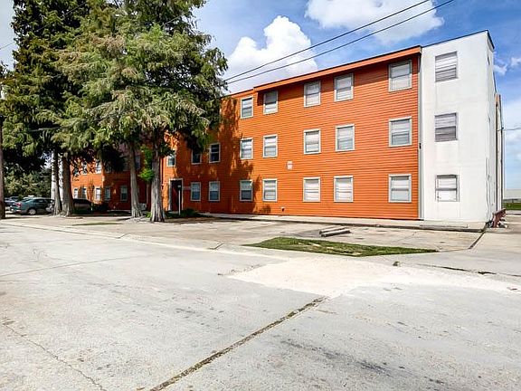 5th image of 4201 Belvedere St APT 214