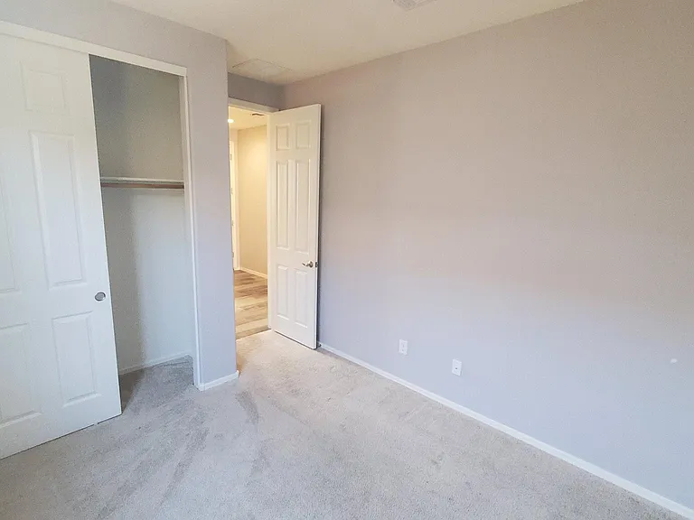 1256 E Jahns Dr — Photo 23