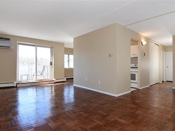 4th image of 370 Central Park Ave APT 5E