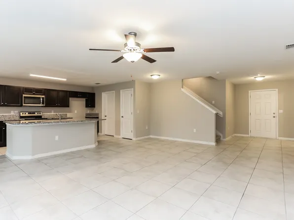 9081 Open Field Rd, Jacksonville, FL 32222