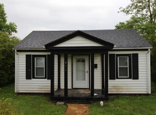 907 Park St, Altavista, VA 24517