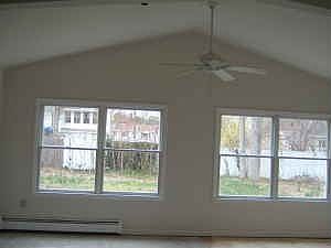Huge-NEW Master Bedroom-or 2nd living room-Cathedral Ceilings new carpet