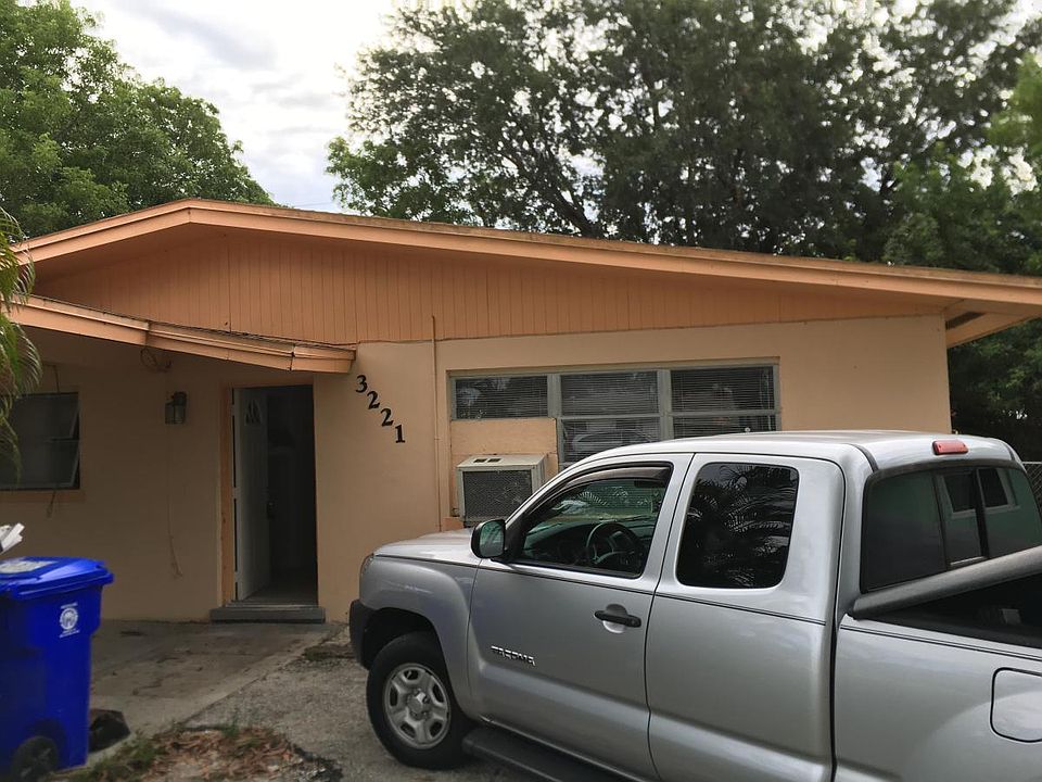 1st image of 3221 Royal Palm Ave