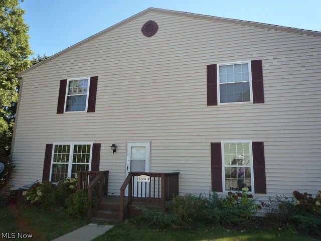 1st image of 1328B Hibbard Dr #E1