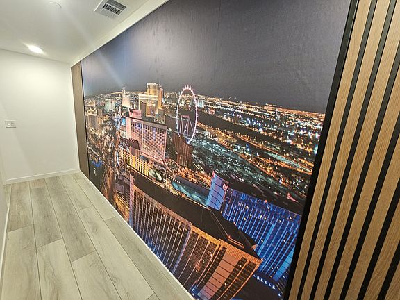 5th image of 9489 Sky Pointe Dr