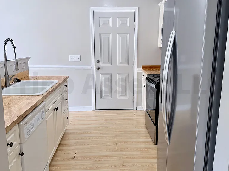 415 Caddis Creek Rd — Photo 10