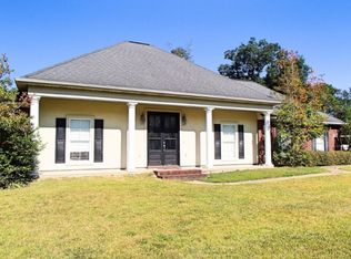 2740 Oak Crest Dr, Sulphur, LA 70663