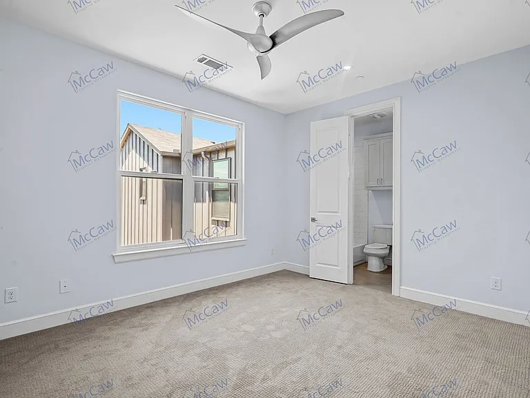 5202 Capitol Ave #1108 — Photo 10